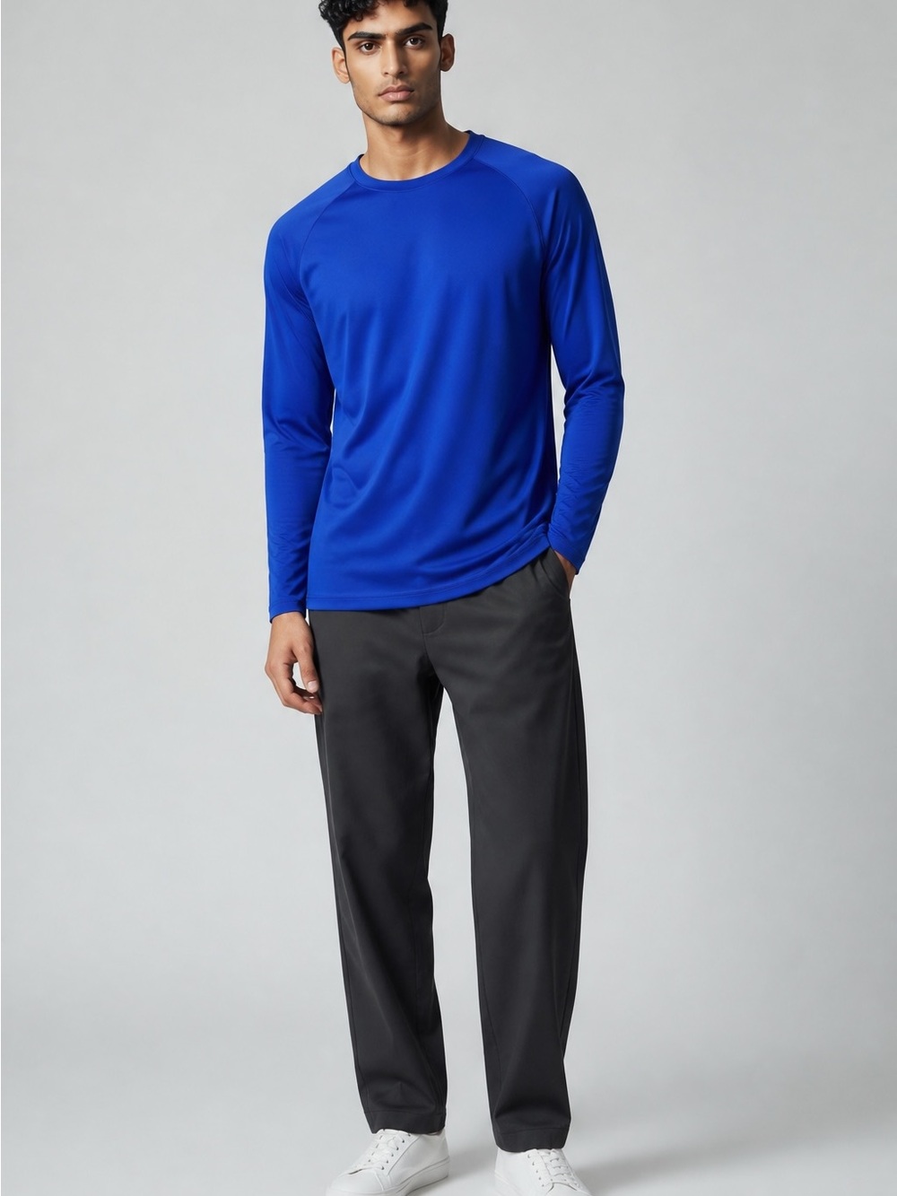 The North Face Men's Long-Sleeve Crew Tee in Royal Blue